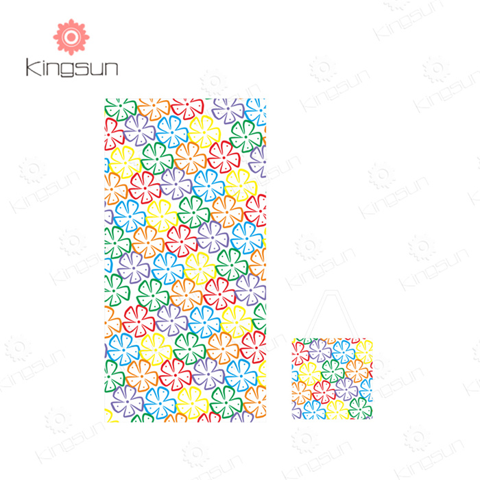 Beach towel + beach bag